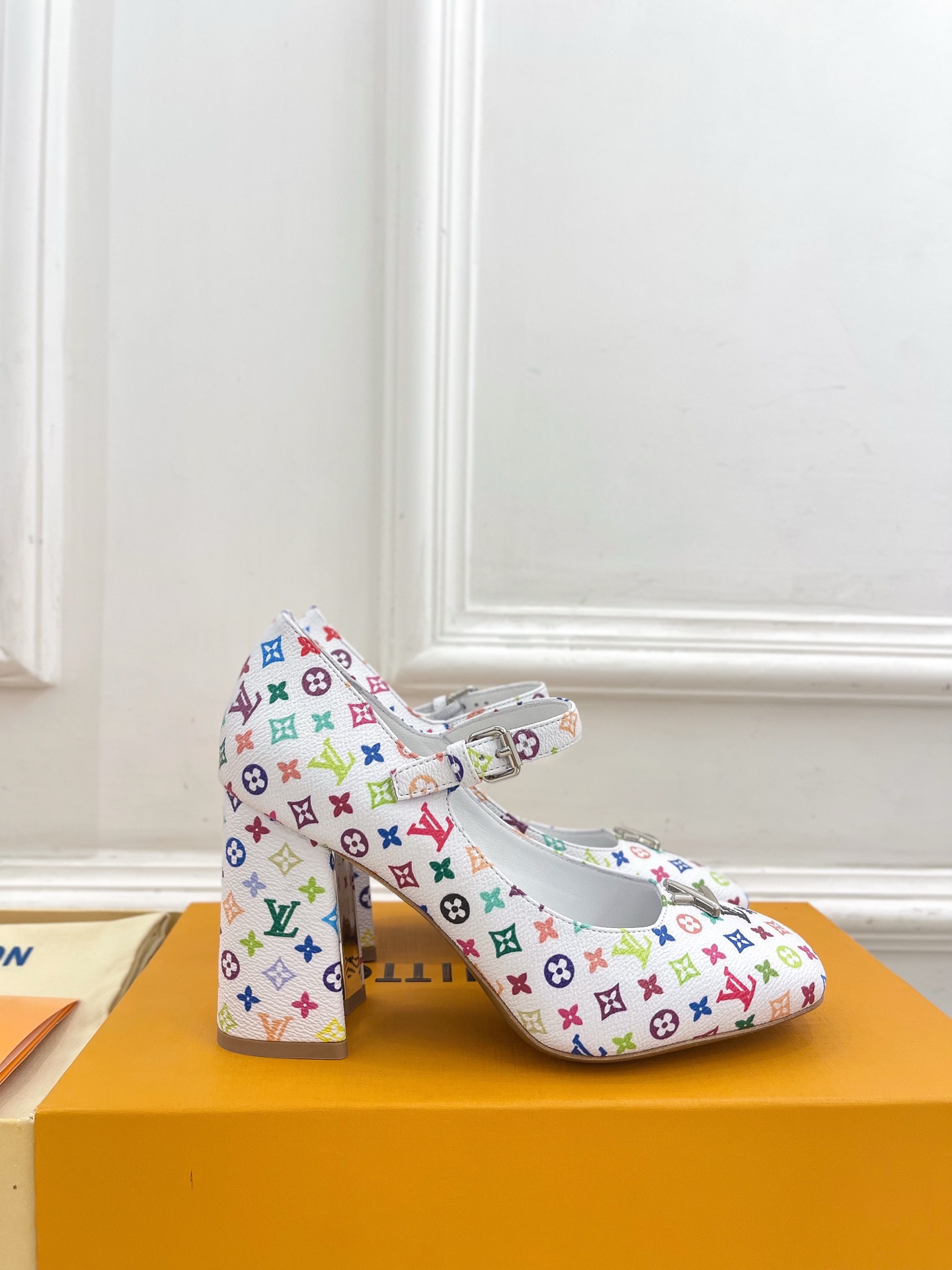 Women's high heels